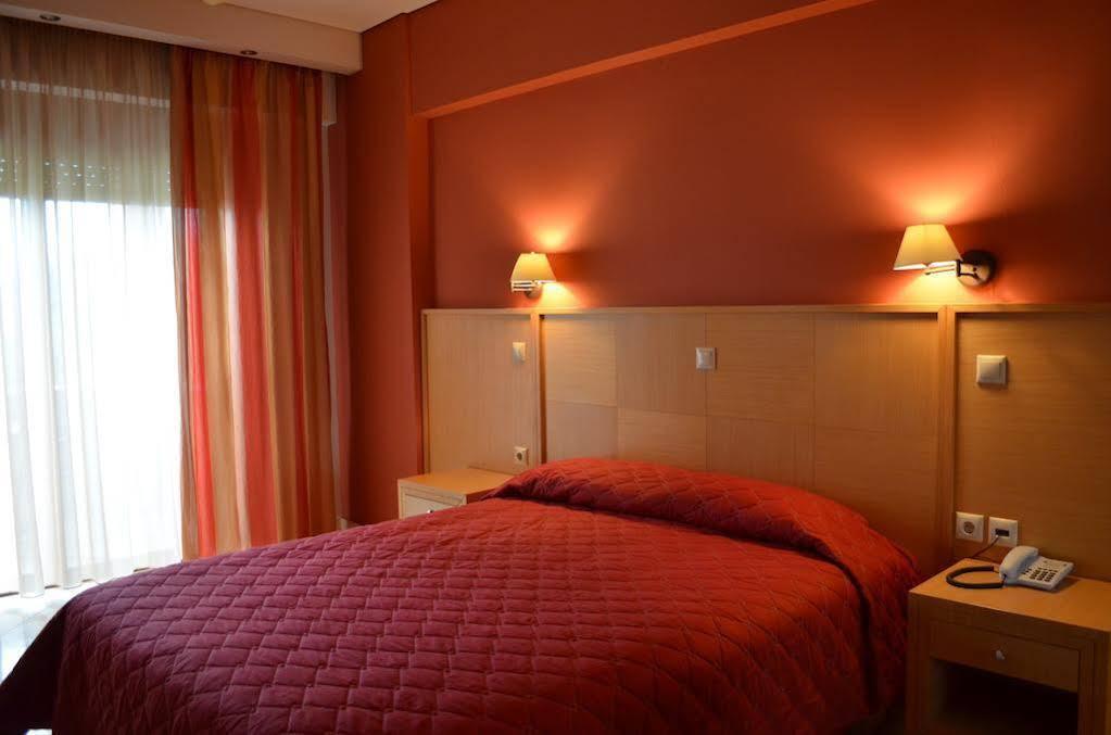 Evia Hotel & Suites Marmari  Exteriör bild