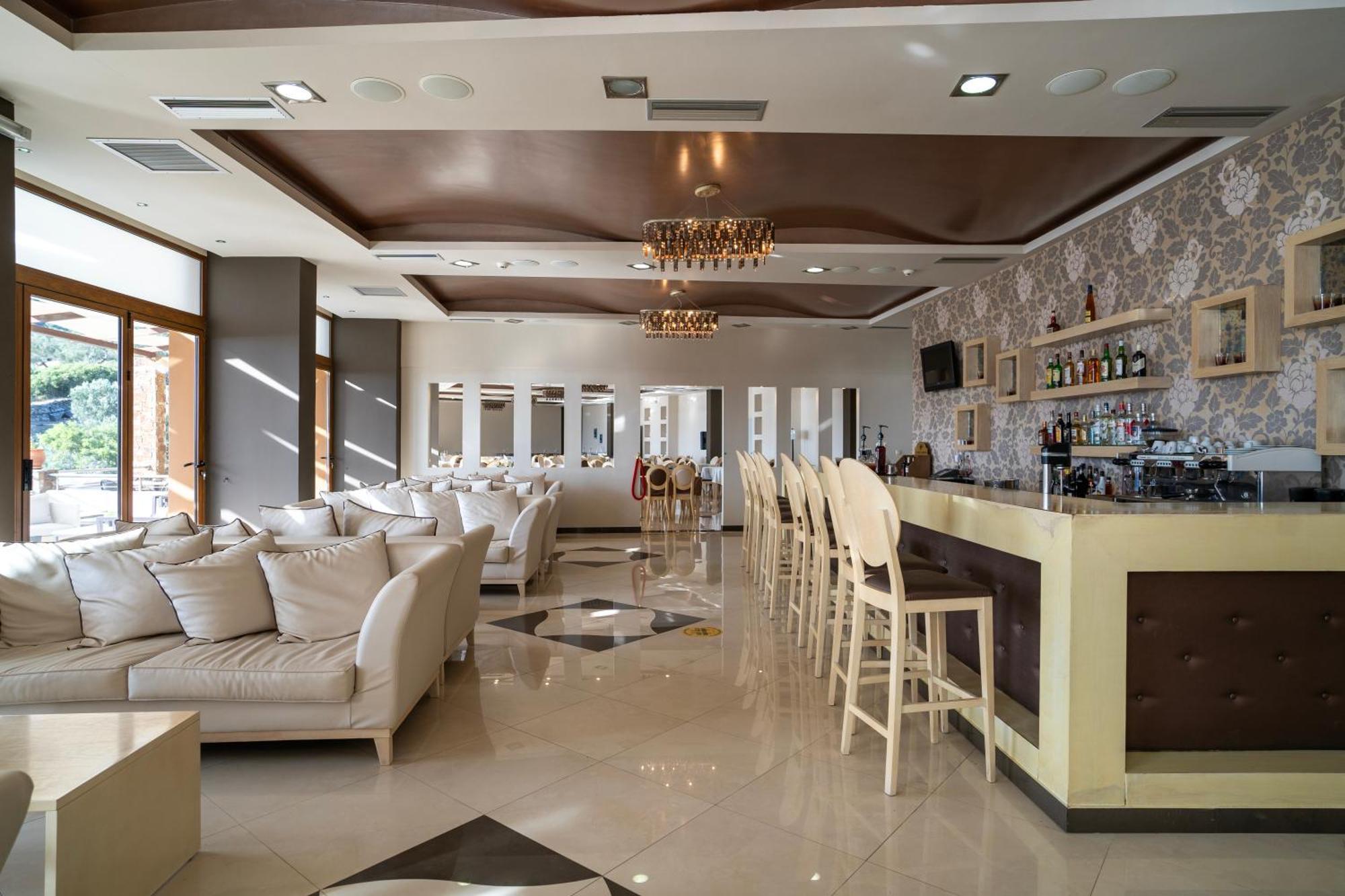 Evia Hotel & Suites Marmari  Exteriör bild