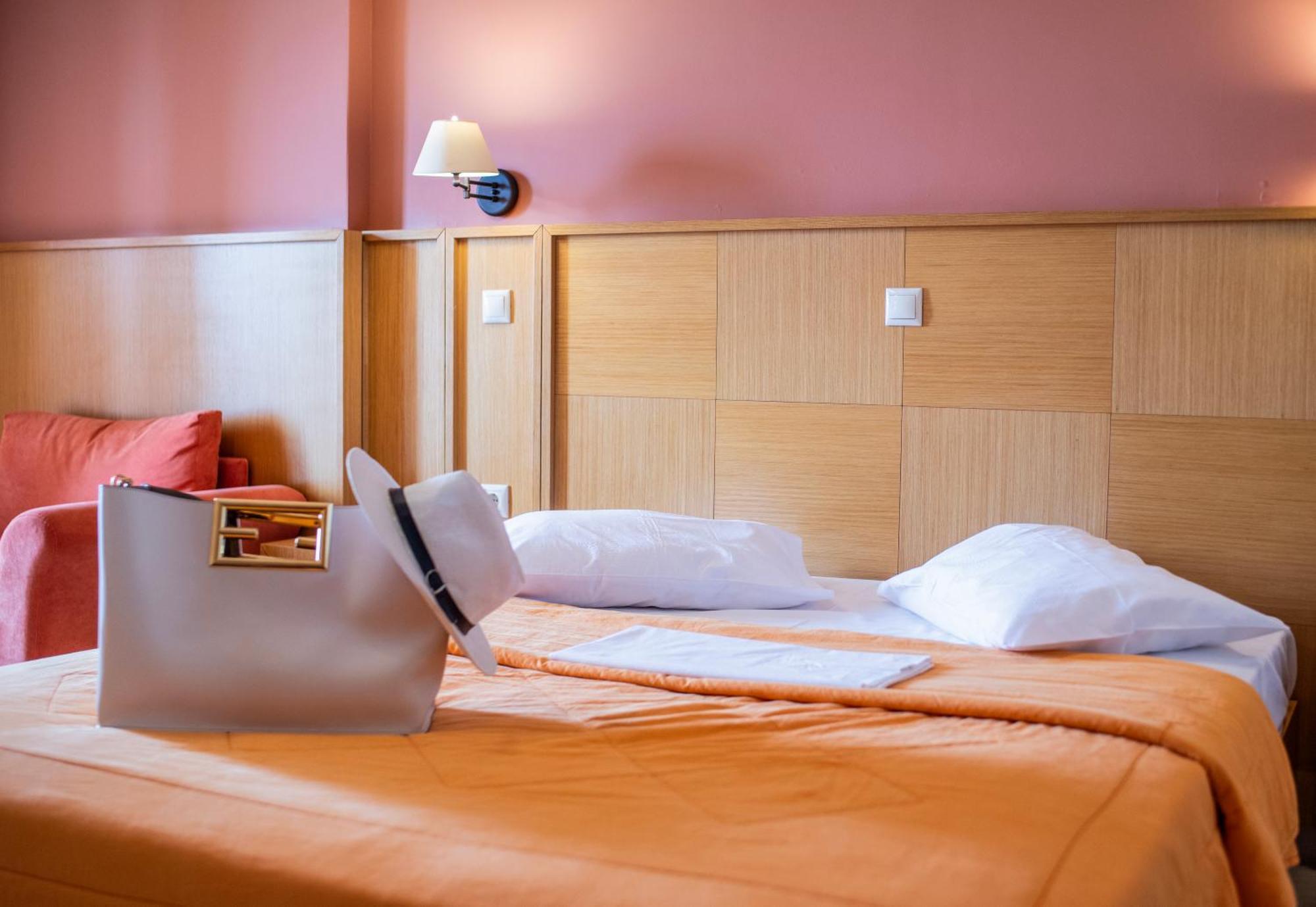 Evia Hotel & Suites Marmari  Exteriör bild