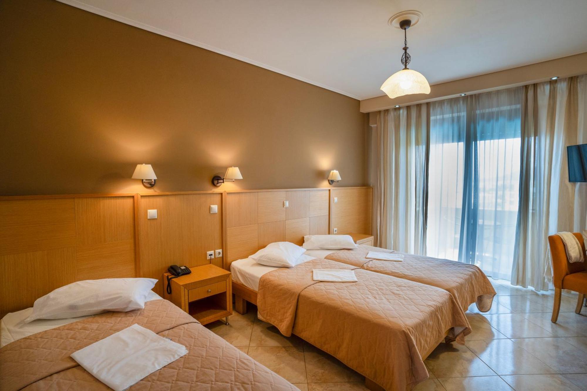 Evia Hotel & Suites Marmari  Exteriör bild