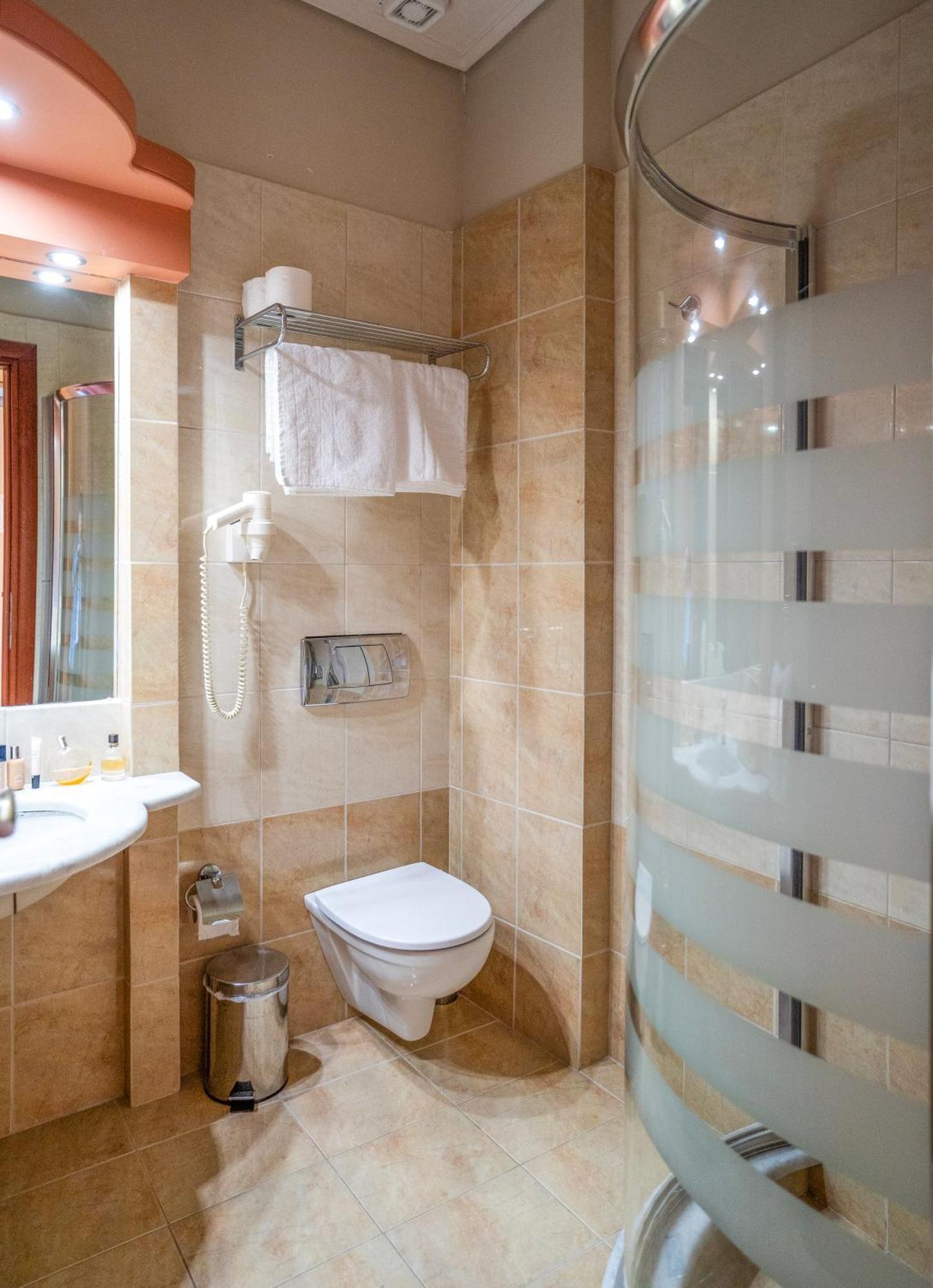 Evia Hotel & Suites Marmari  Exteriör bild